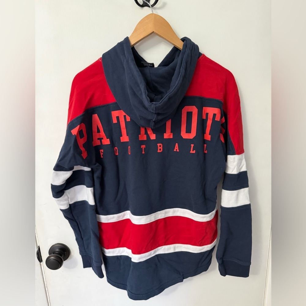 NFL Patriots Long-Sleeve Hoodie - Picture 3 of 4